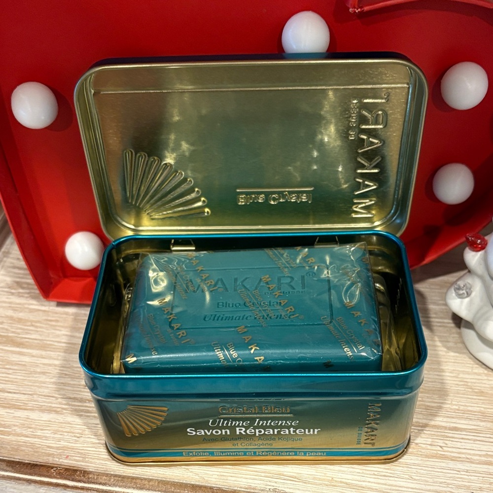 MAKARI BLUE CRYSTAL REVIVIFY MULTI FUNCTION BEAUTY BAR SOAP
